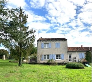 maison traditionnelle à la vente -   16120  CHATEAUNEUF SUR CHARENTE, surface 164 m2 vente maison traditionnelle - UBI447918851